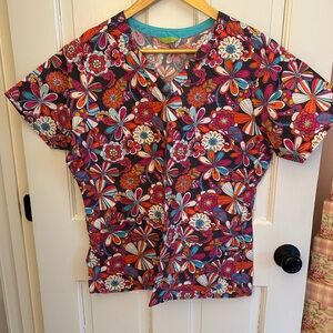 Vera Bradley Women’s Scrub Top